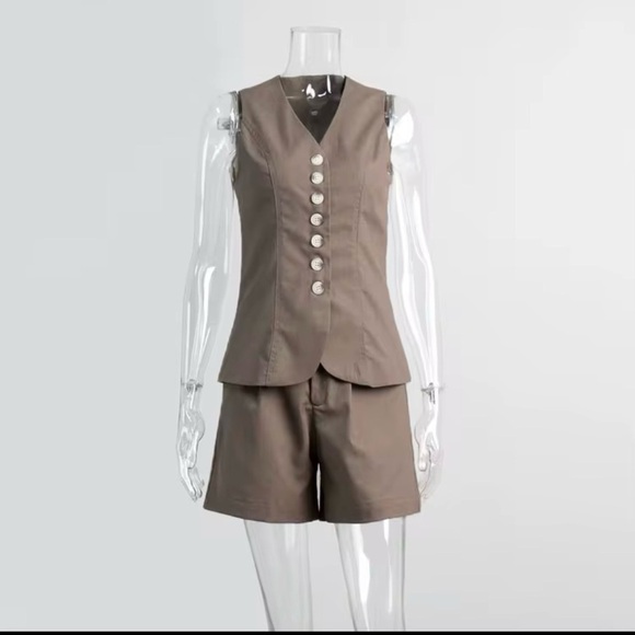 unbranded boutique Other - Stylish Brown Linen and Cotton Button-Up Vest and Shorts Set